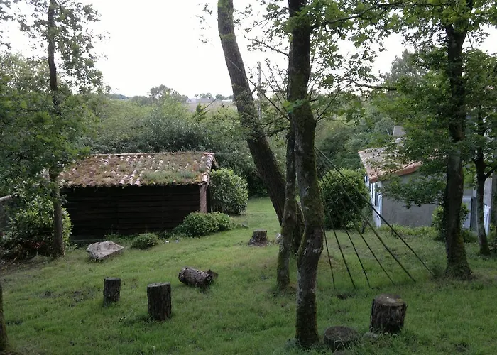 Дом отдыха La Des Beaux Chenes *