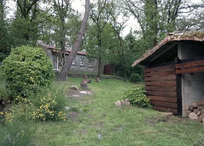 La Des Beaux Chenes Дом отдыха *